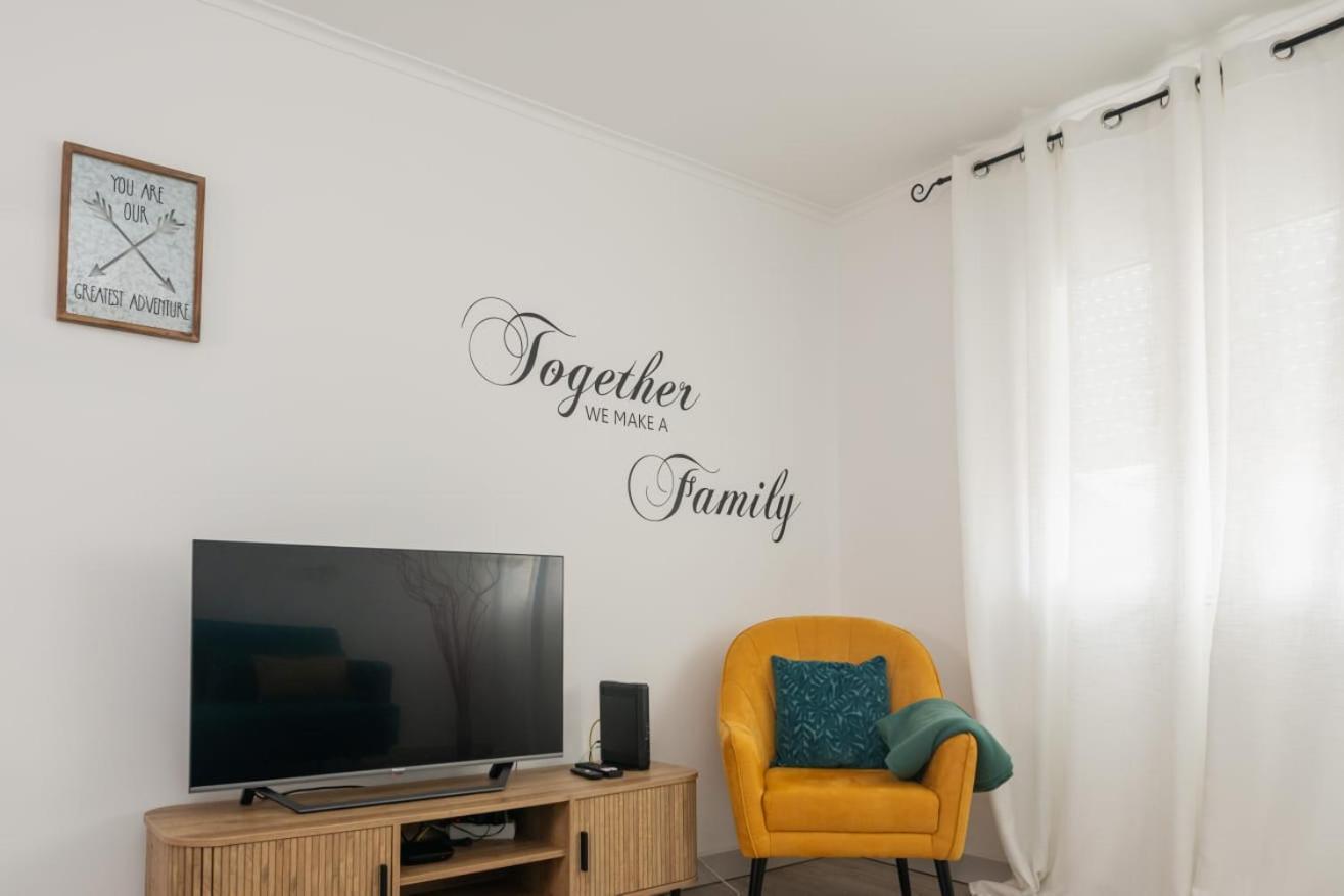 Family Friendly Azorean Apartment Ponta Delgada Exterior foto